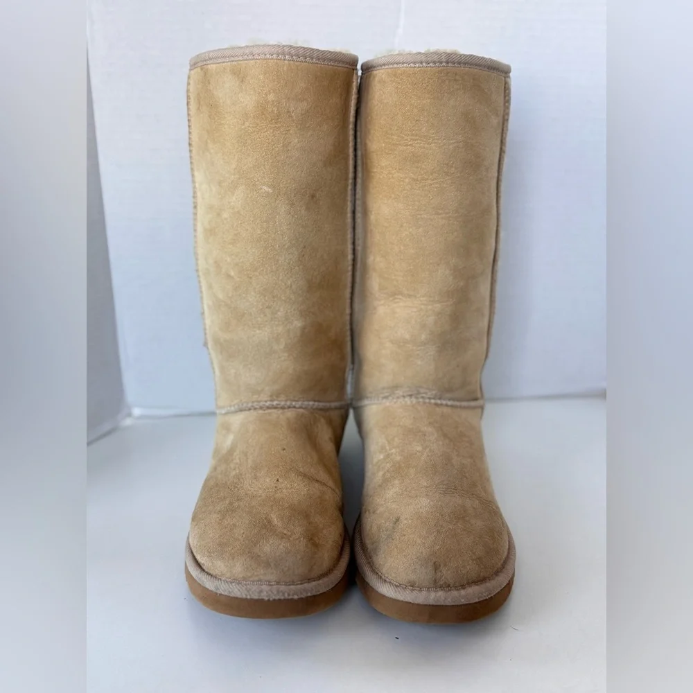 UGG 5815 Classic Tall Tan Suede Sheepskin Warm Winter Boots Women’s Size 7